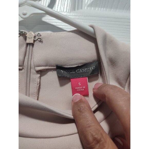 Vince Camuto Women’s Beige Mock Neck Laser Cut Out Blouse, 3/4 Sleeve Size Small - Picture 4 of 8